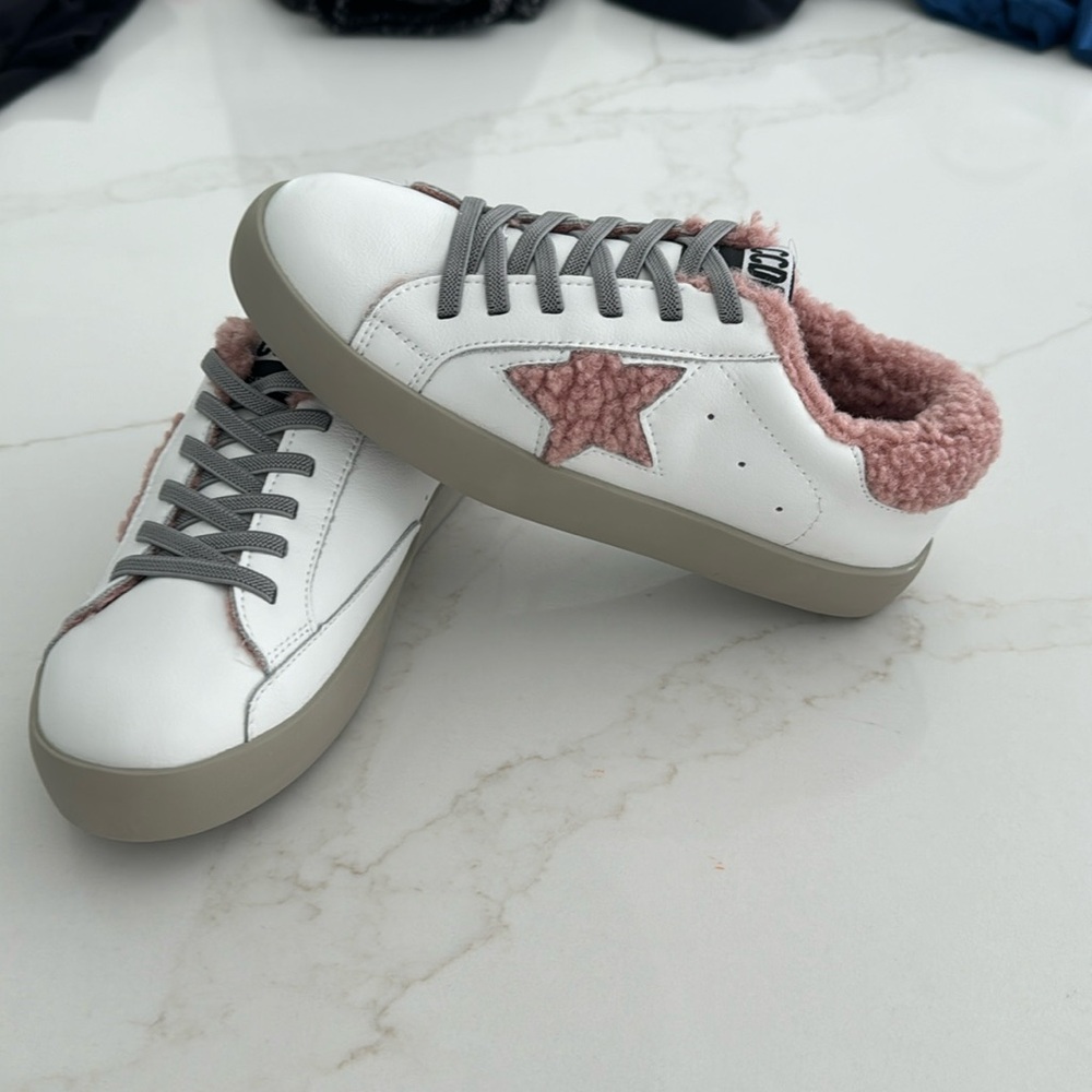 Pink Star Sneakers